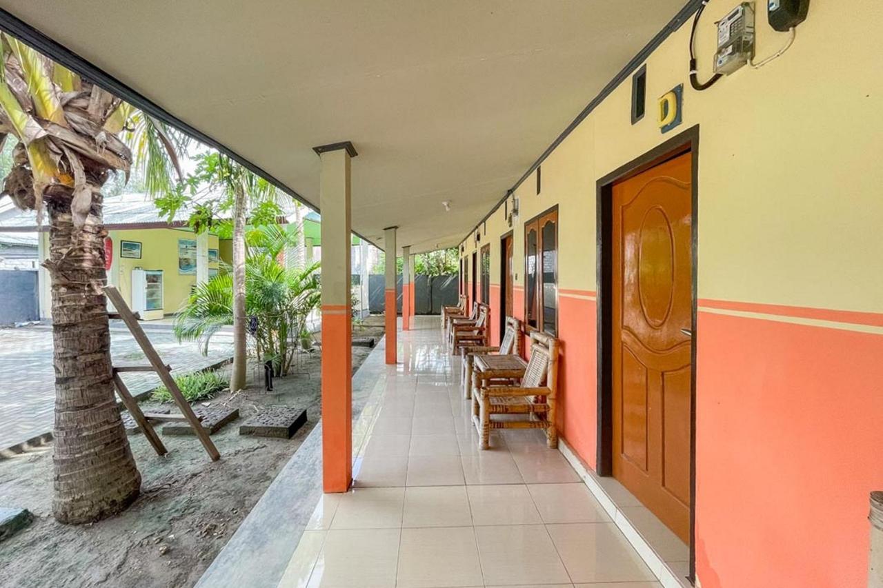 Ekas Beach Guesthouse Mitra Reddoorz エクステリア 写真