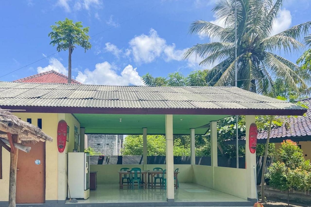 Ekas Beach Guesthouse Mitra Reddoorz エクステリア 写真